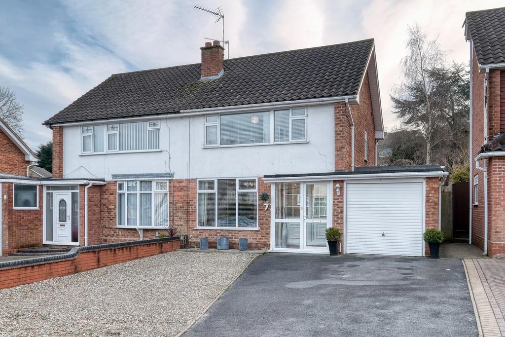 Southcrest Road, Redditch, B98 7HZ 3 bed semidetached house £250,000
