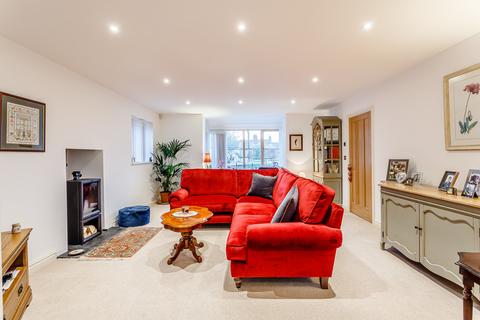 3 Cherry Tree Close, Bromsash, Ross-on-wye, HR9 7WF