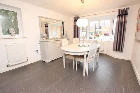 17 Chatsworth Close, Laceby, Grimsby, DN37 7BF