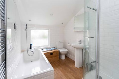 46 Pixham Lane, Dorking, RH4 1PT