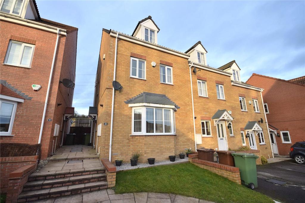 Springfield Close, Lofthouse, Wakefield, West Yorkshire 4 bed townhouse