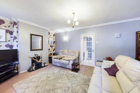 28 Cardinal Road, Ruislip, HA4 9QD