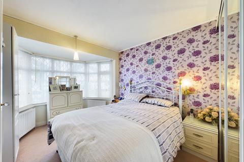 28 Cardinal Road, Ruislip, HA4 9QD