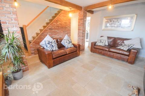 2 Lakeside View, Greasbrough, Rotherham, S61 4EZ