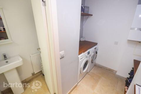2 Lakeside View, Greasbrough, Rotherham, S61 4EZ