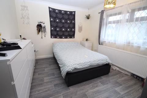 48 Agecroft Road, Romiley, Stockport, SK6 3HR