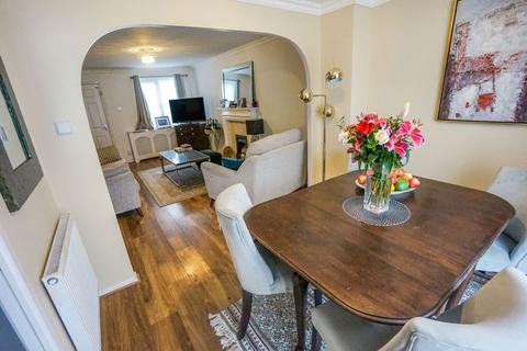 14 Devine Croft, Tipton, DY4 8XJ
