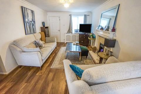 14 Devine Croft, Tipton, DY4 8XJ