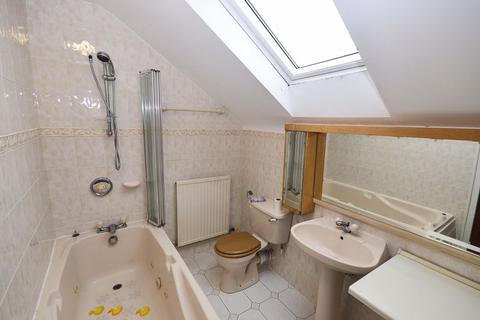 65 Castlehill View, Kilsyth, Glasgow, G65 9NY