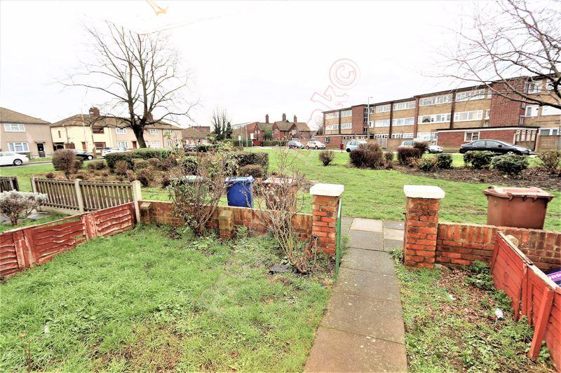 Auckland Close, Tilbury 2 bed house £1,050 pcm (£242 pw)