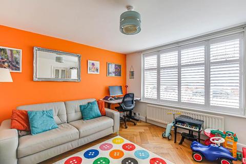 26 Ellesmere Drive, South Croydon, CR2 9EJ