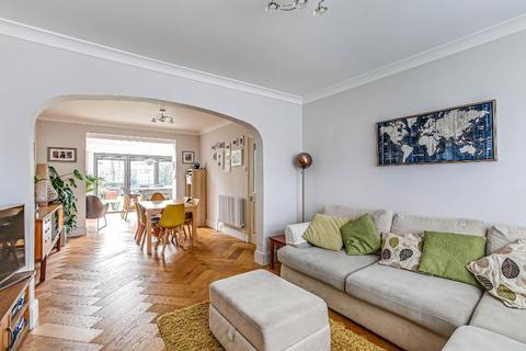 26 Ellesmere Drive, South Croydon, CR2 9EJ