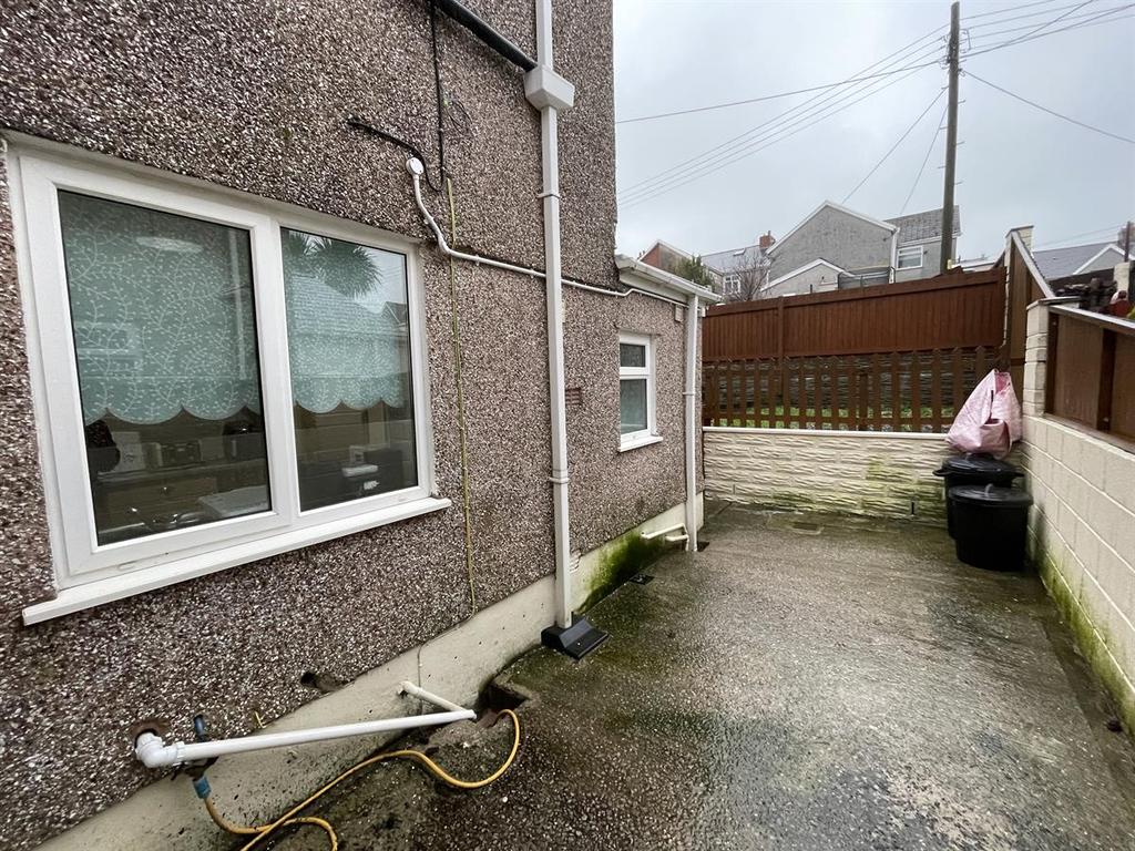 Kelvin Road, Clydach, Swansea 3 bed terraced house for sale £120,000