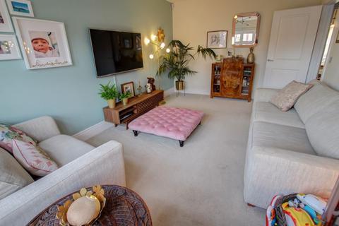 19 Bishops Way, Exeter, EX2 7PF