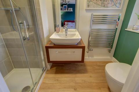 19 Bishops Way, Exeter, EX2 7PF