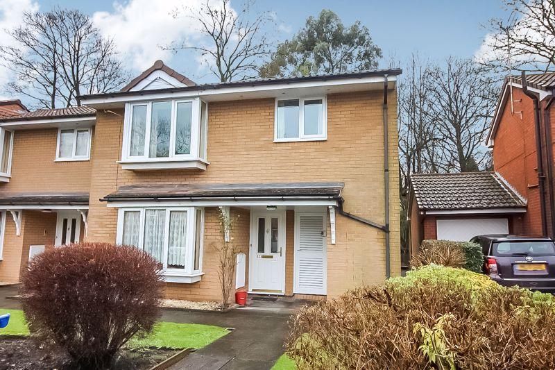 Waterloo Court, Bury 2 bed apartment £89,995