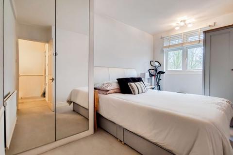 Flat 1, Ivanhoe House, 130 Grove Road, London, E3 5TW