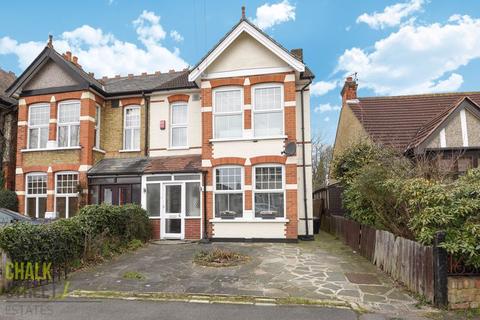 5 Lawrence Road, Romford, RM2 5SS