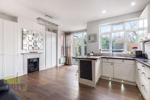 5 Lawrence Road, Romford, RM2 5SS