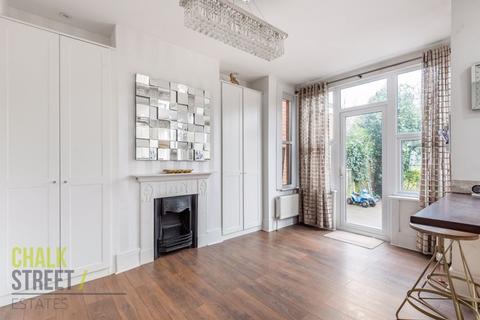 5 Lawrence Road, Romford, RM2 5SS