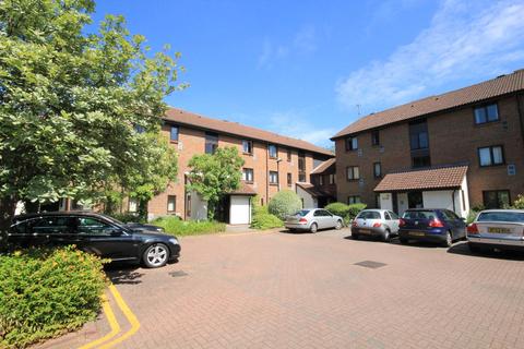 34 Braybourne Drive, Isleworth, TW7 5EW