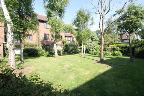 34 Braybourne Drive, Isleworth, TW7 5EW