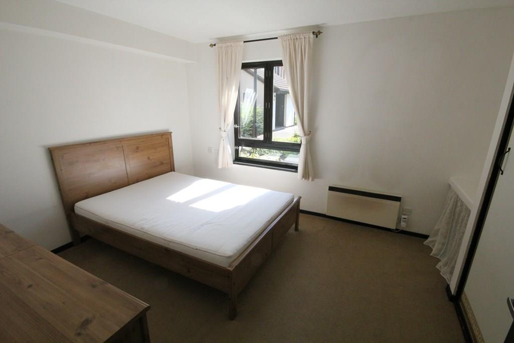 Bed 3.JPG