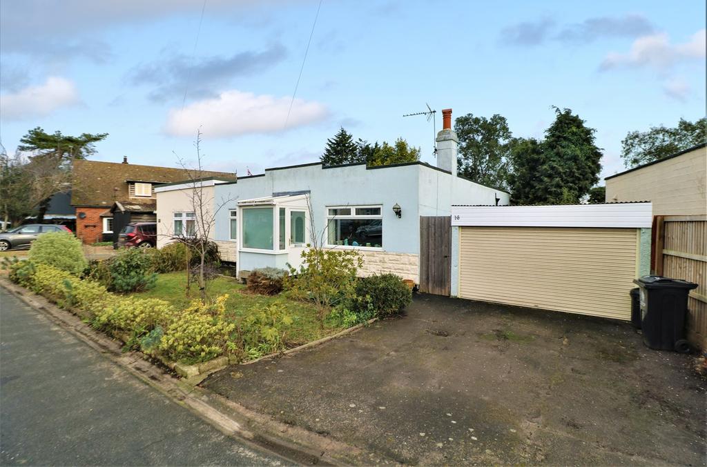 Samsons Road, Brightlingsea, Colchester, CO7 2 bed bungalow £249,995