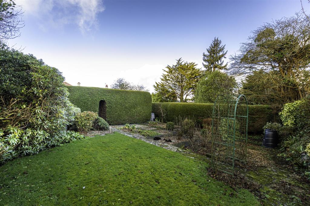 Garden 3.jpg