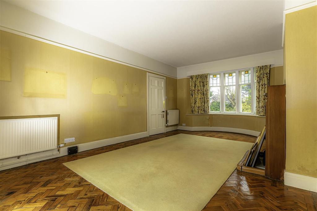 Lounge 2.jpg