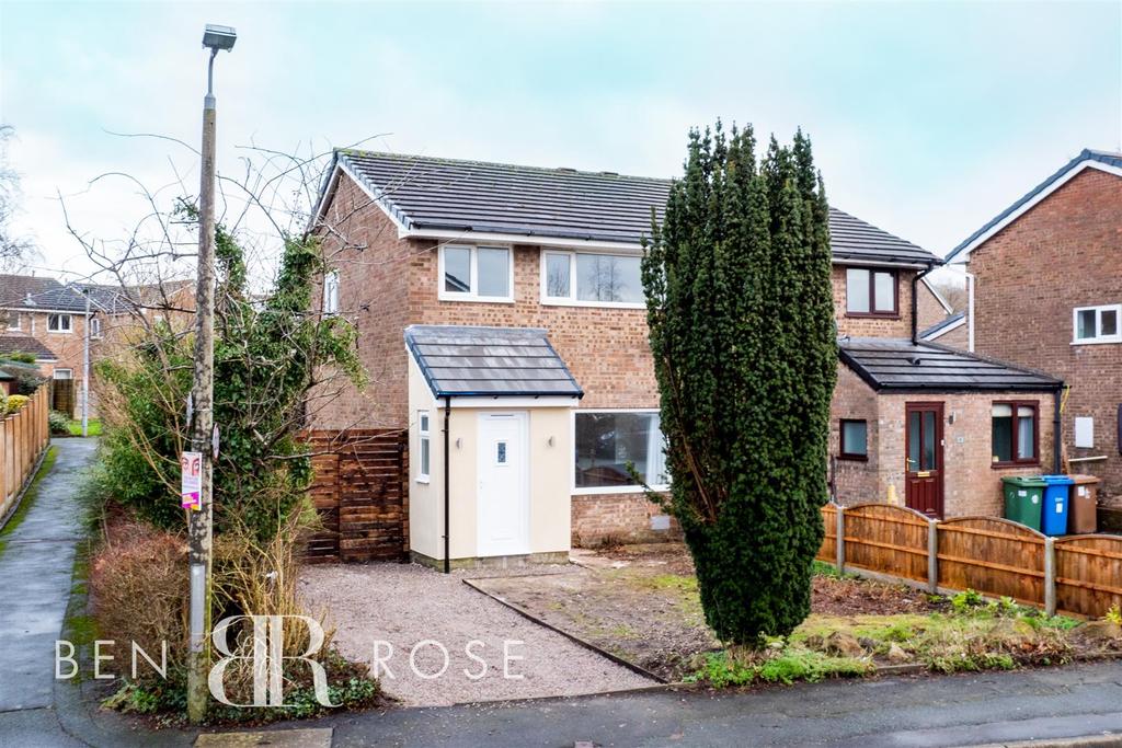 Harperley, Chorley 3 bed semidetached house £154,995