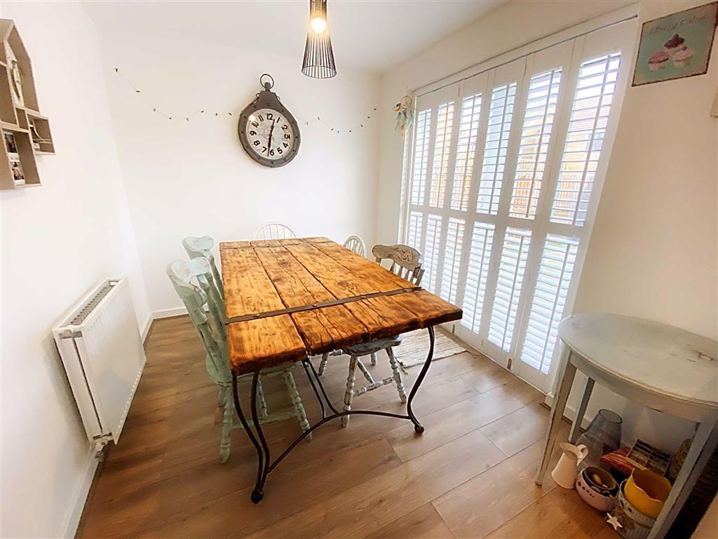 Kitchen & Dining Room