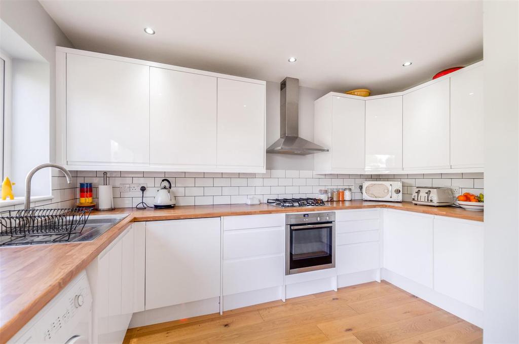 434552863 - 14 Gassiot Way, Sutton SM114.jpg