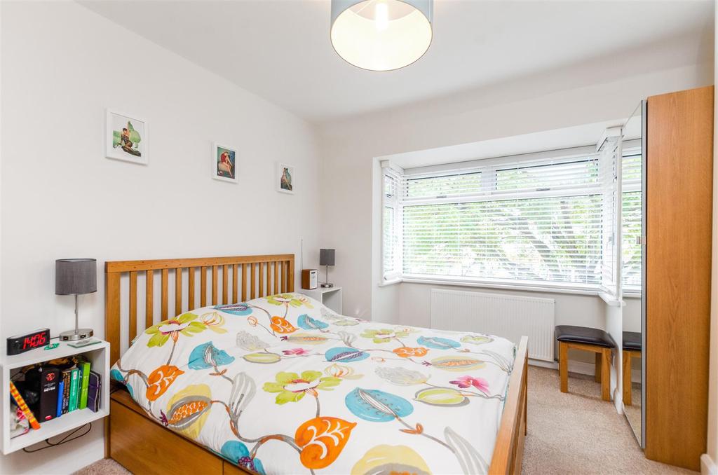 434552863 - 14 Gassiot Way, Sutton SM13.jpg