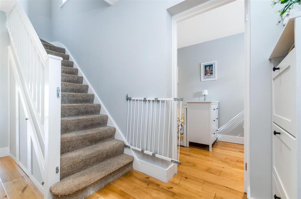 434552863 - 14 Gassiot Way, Sutton SM16.jpg