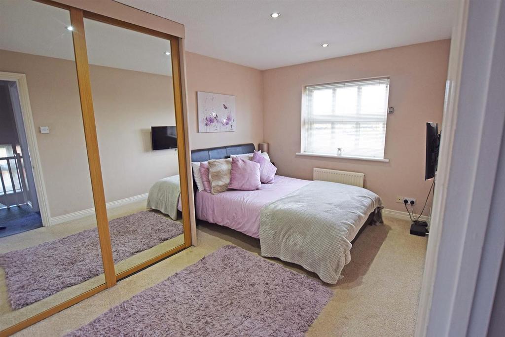 Ten acre master bedroom