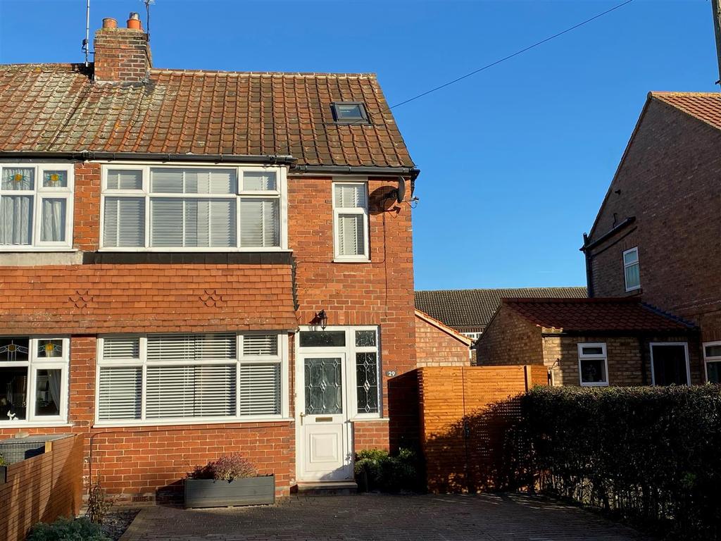 School Lane, Bishopthorpe, York 3 bed semi-detached house - £385,000