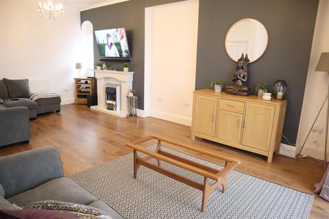 28 Alban Road, Llanelli, SA15 1EW