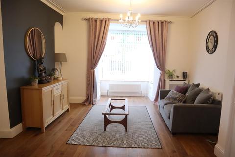 28 Alban Road, Llanelli, SA15 1EW