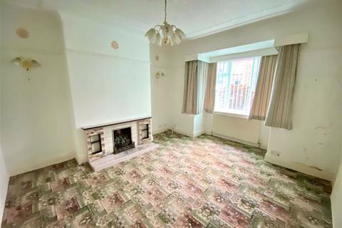 53 Adelphi Road, Huddersfield, HD3 4BB