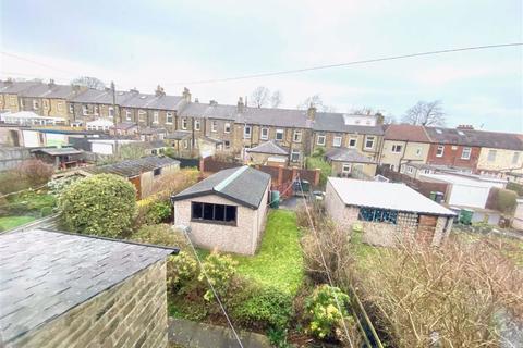 53 Adelphi Road, Huddersfield, HD3 4BB