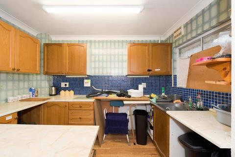 28 Andrews Close, Worcester Park, KT4 8PF