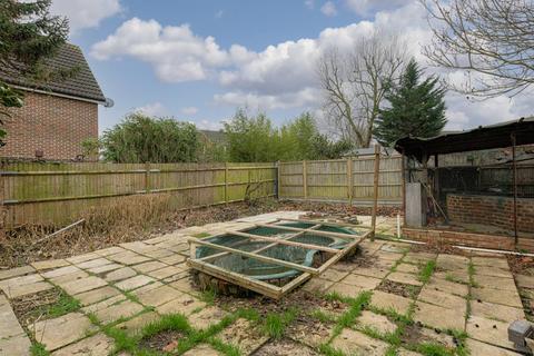 28 Andrews Close, Worcester Park, KT4 8PF