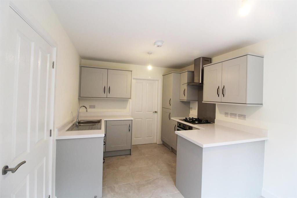 Kitchen...jpg