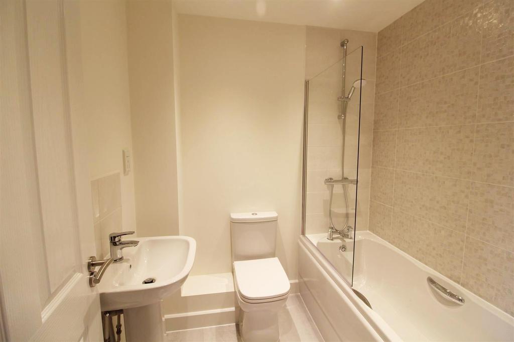 Bathroom...jpg