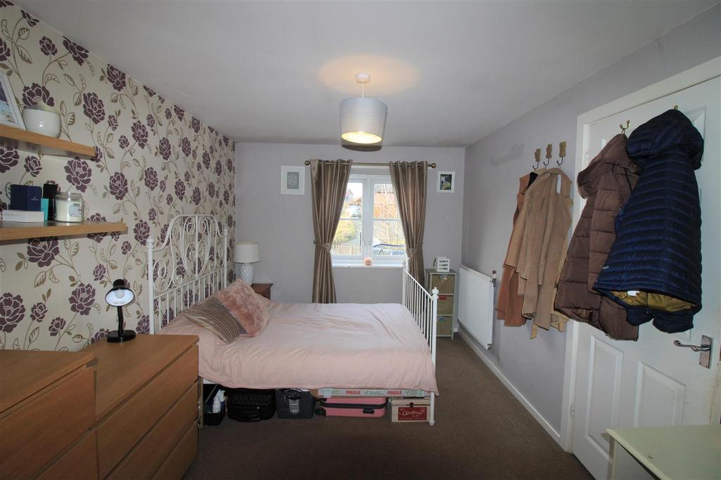 Bedroom 1.jpg