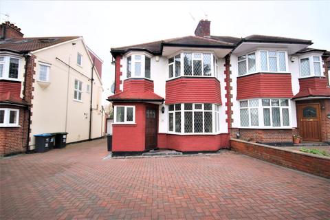 31 Wilmer Way, London, N14 7HT