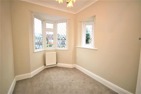 31 Wilmer Way, London, N14 7HT