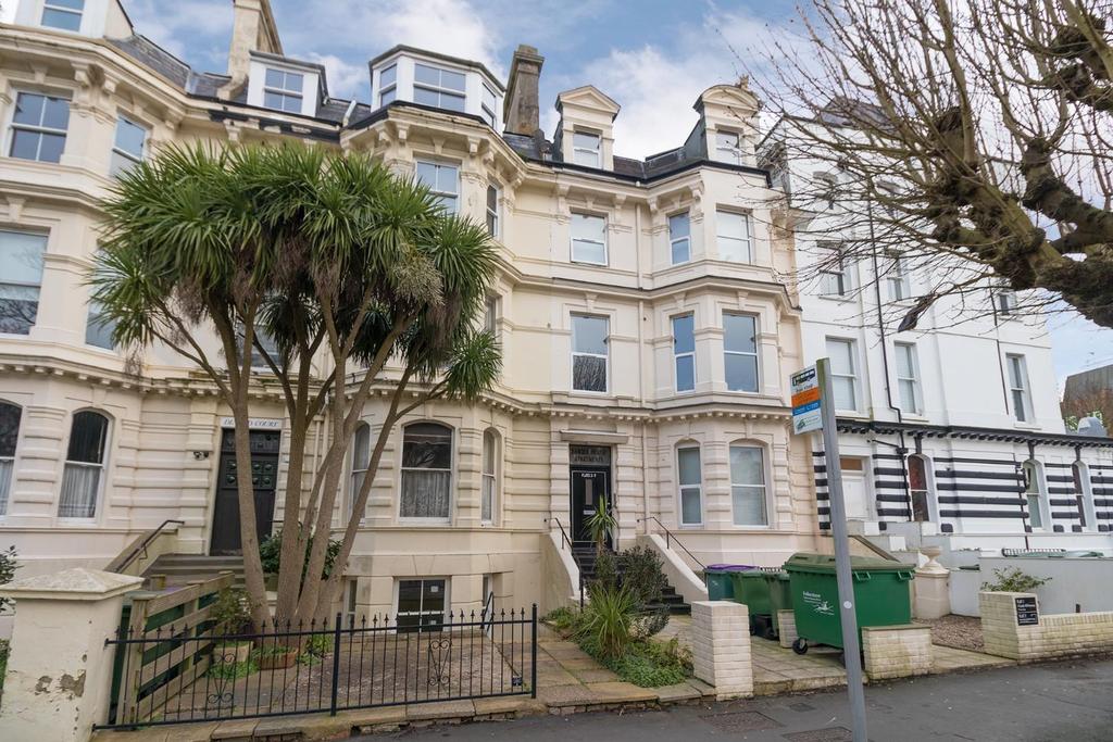Castle Hill Avenue, Folkestone 1 bed flat £120,000