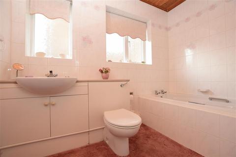 75 Bentsbrook Park, North Holmwood, Dorking, RH5 4JL